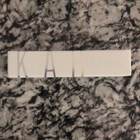 HP❤️ KAB Lip Oil - Picture 5 of 7